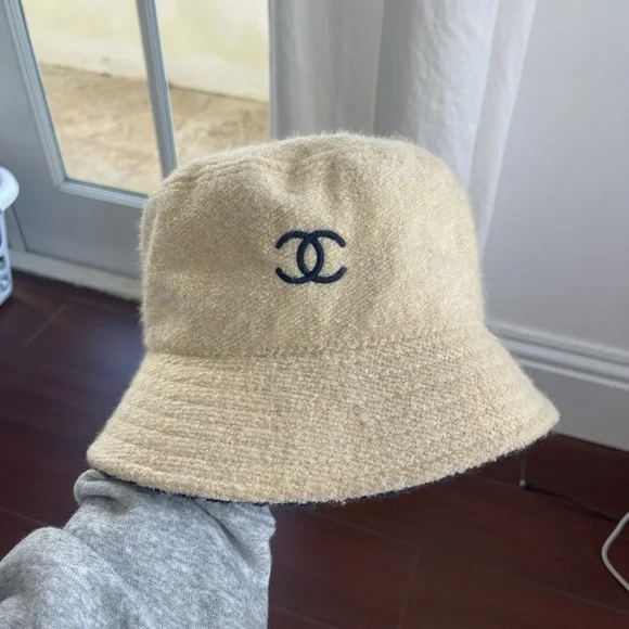 CHANEL | Accessories | Chanel Terrycloth Textured Bucket Hat  display picture 2